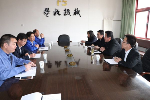 公司總經(jīng)理楊東虎調研豐收公司工作(圖1)