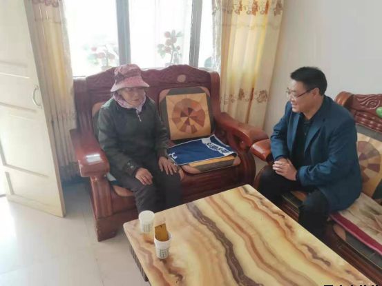 平涼泓源公司開展“踐行初心使命，助推脫貧攻堅”主題黨日活動(圖5)